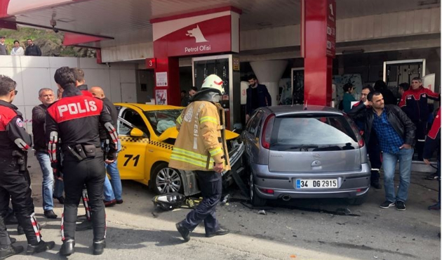 Üsküdar'da korkunç kaza! Çok sayıda yaralı var