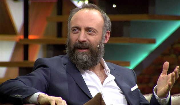 Halit Ergenç yıllar sonra sakalını kesti! Sonuç ise...