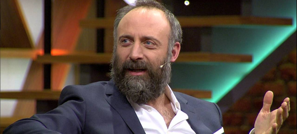 Halit Ergenç yıllar sonra sakalını kesti! Sonuç ise...
