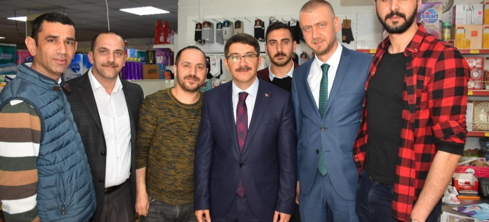 Manisa'da Ömer Faruk Çelik üç mahallede esnafları dinledi