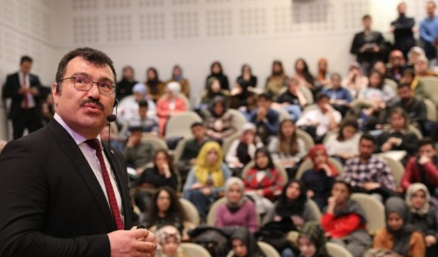 Erzurum'da TÜBİTAK Başkanı Hasan Mandal'dan kariyer dersi