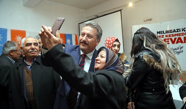 Kayseri'de Başkan Mustafa Palancıoğlu Esentepe mahallesinde