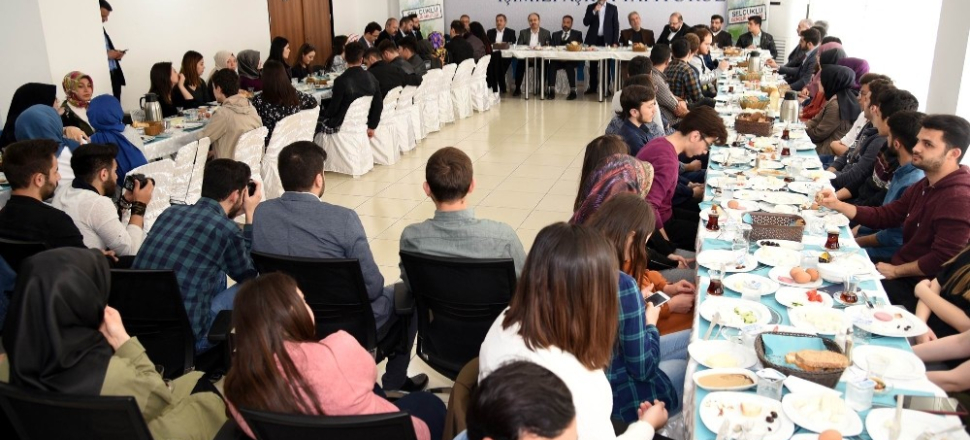 Konya'da Başkan Ahmet Pekyatırmacı: "Geleceğin Türkiye’si gençlerle güzel olacak"