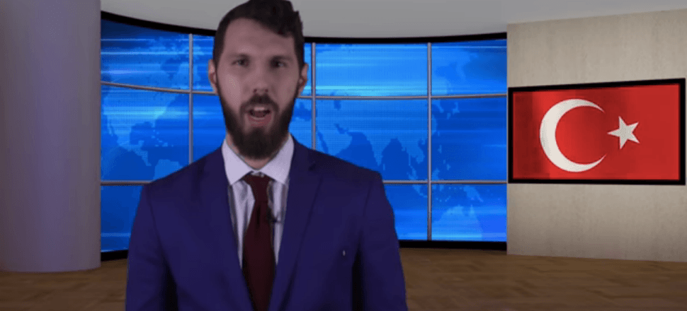 ABD'li konsolosluk çalışanı İstiklal Marşı'nı seslendirdi!