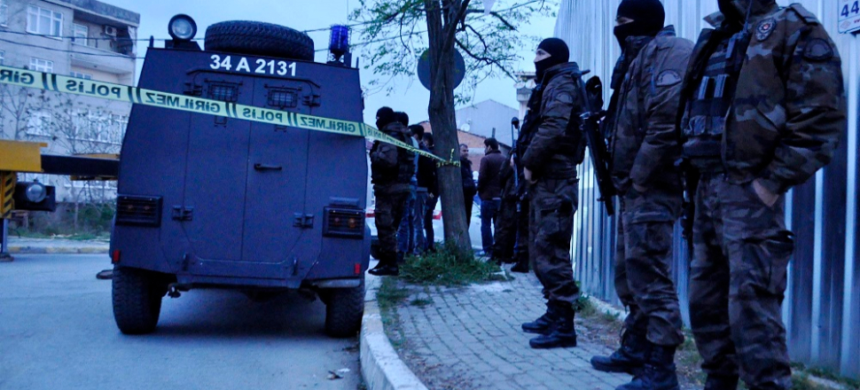 Terörle mücadele ekipleri kıskıvrak yakaladı!