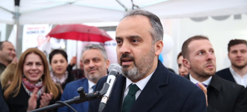 Bursa'da Alinur Aktaş: “Hizmetçilik yapmaya geliyorum”