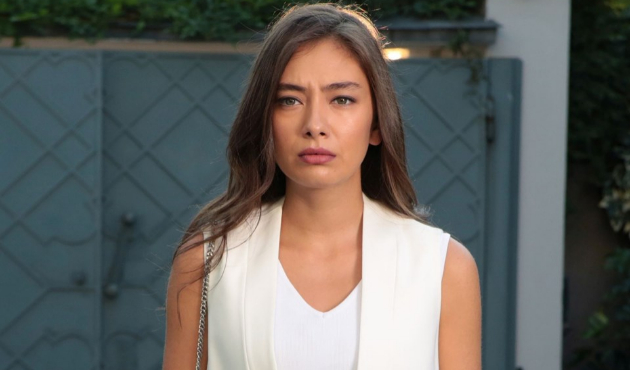 Neslihan Atagül'den sıfır makyajlı paylaşım!