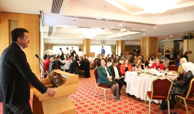 İzmir'de Nihat Zeybekci, KADER üyeleriyle buluştu