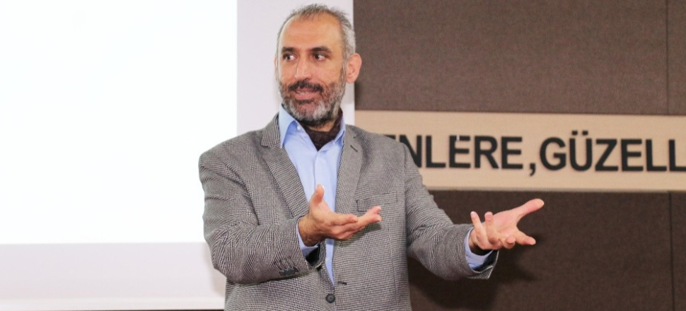 Tekirdağ'da Ali Çoşkun: "Kendinizi 45 saniyede doğru ve hızlı tanıtın"