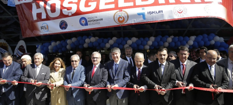 Antalya'da Menderes Türel, Antalya İş Fuarı’nı açtı