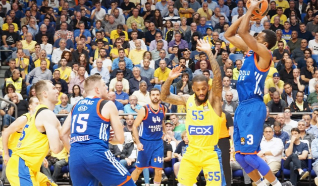 Maccabi FOX Tel Aviv - Anadolu Efes : 71-79
