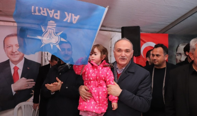 Düzce'de Başkan adayı Faruk Özlü, ziyaretlerini sürdürüyor