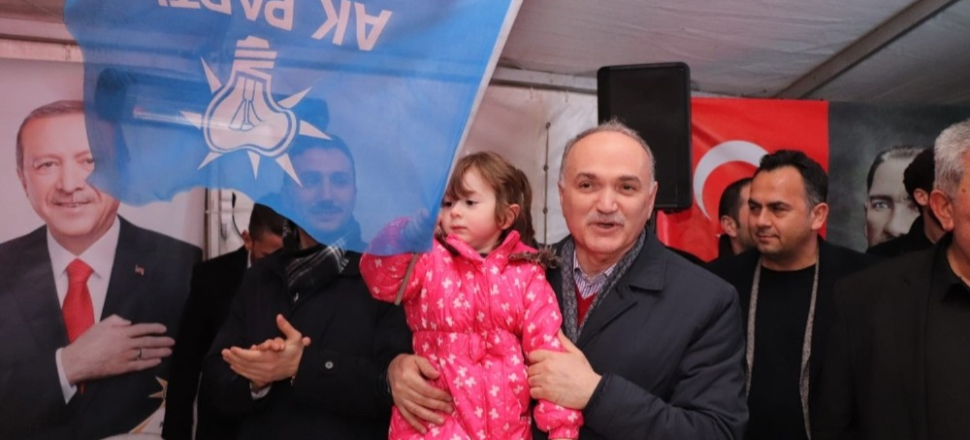 Düzce'de Başkan adayı Faruk Özlü, ziyaretlerini sürdürüyor