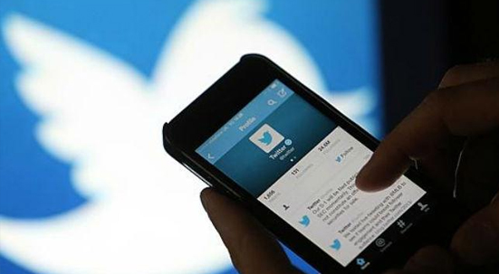 Nereden para kazanacaklarını şaşırdılar! Bir tweeti 8 bin TL..