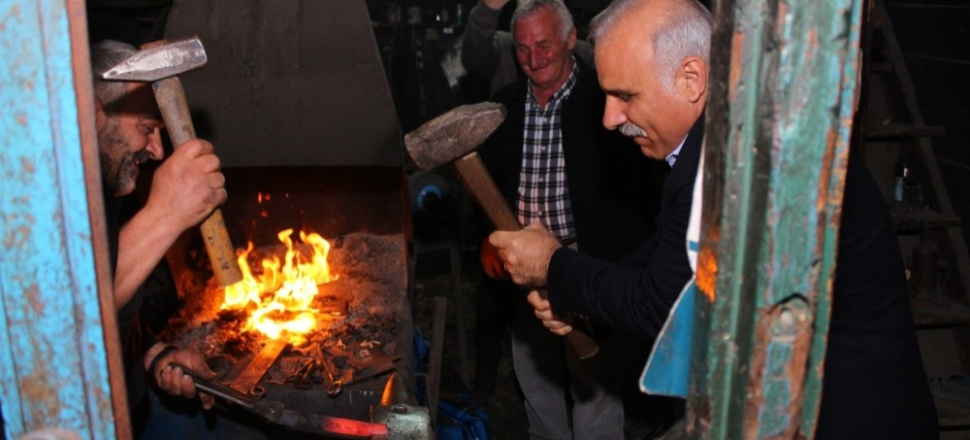 Trabzon'da Murat Zorluoğlu, Uzungöl’de turizmcilerle görüştü
