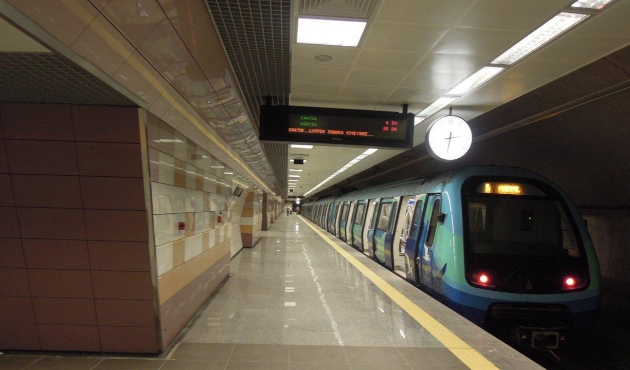 Metroda 'bakıp geçme' dönemi!