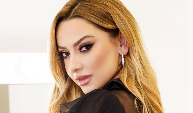Hadise takipçilerinin başını döndürdü!