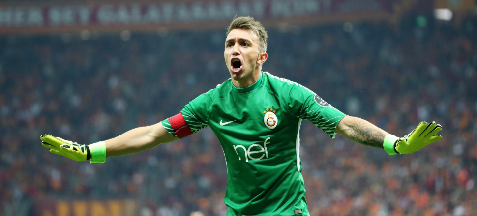 Dünya devi Fernando Muslera'nın peşinde!
