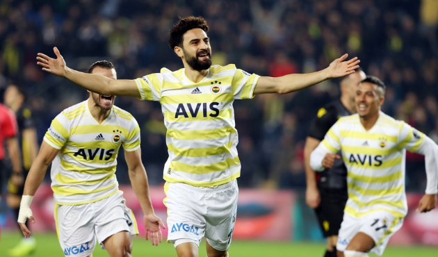 Mehmet Ekici'den hayat öpücüğü!