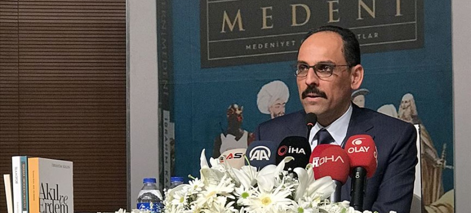 "Erdoğan'ın hedef gösterilmesi şüphesiz tesadüf değil"