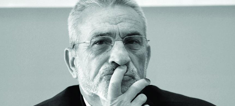 Büyük usta dua bekliyor