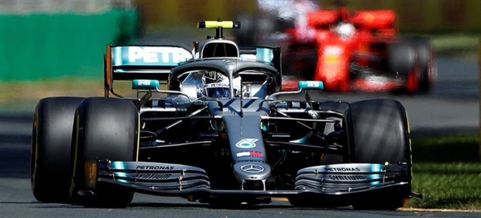Sezonun açılışını Bottas yaptı!