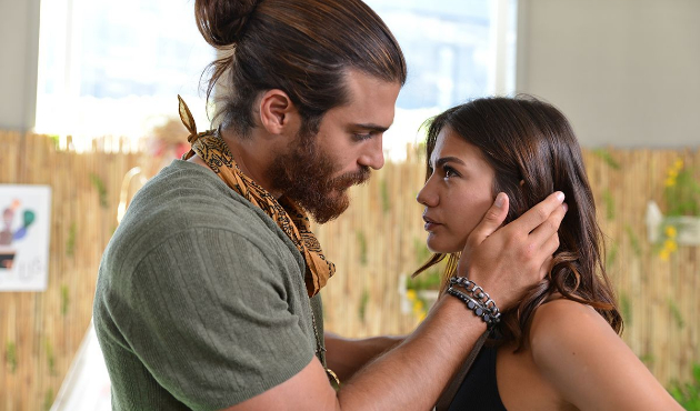 Can Yaman asker oluyor!