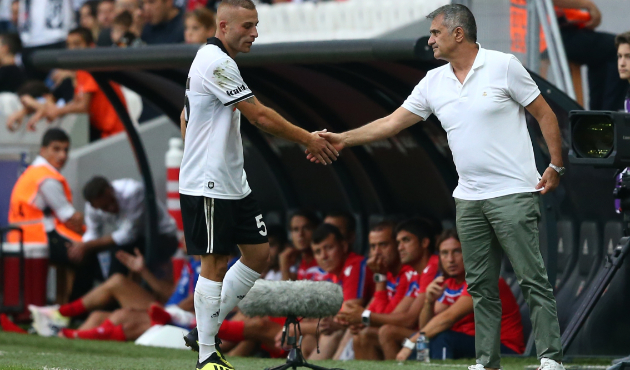 Beşiktaş'tan ezeli rakibe bedavaya gidiyor!