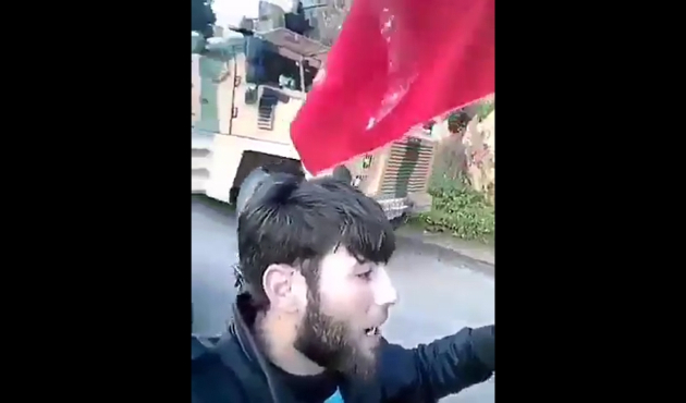 İdlib halkı Türk askerlerine böyle destek verdi...