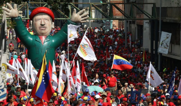 Venezuela'da 'Miraflores' kavgası!