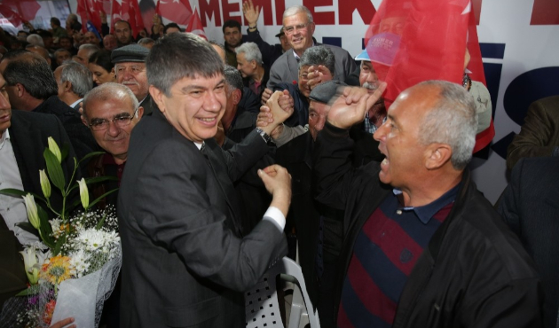 Antalya'da Başkan Menderes Türel, ‘Serik’e tren geliyor’