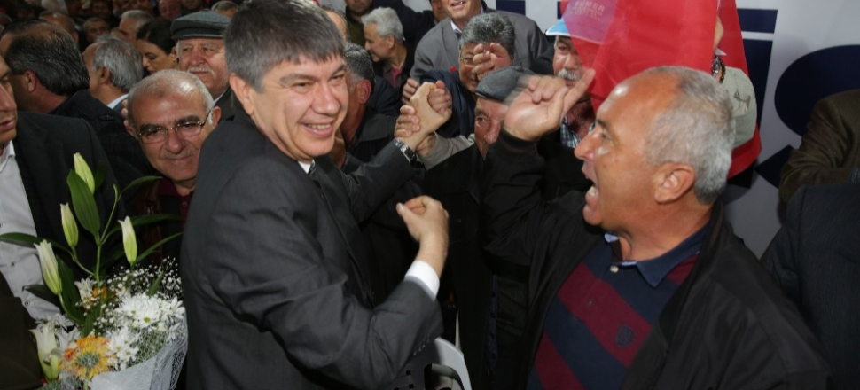 Antalya'da Başkan Menderes Türel, ‘Serik’e tren geliyor’