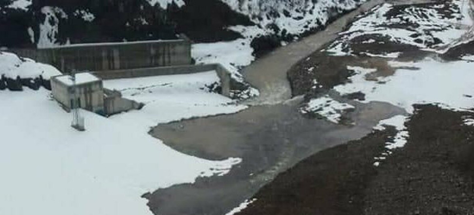 Sızıntı başladı, 12 ev tahliye edildi...