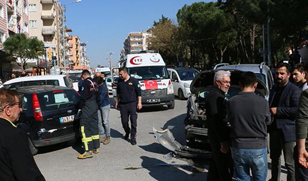Kadın polisi darp etti! Elinde saçlarla yakalandı.