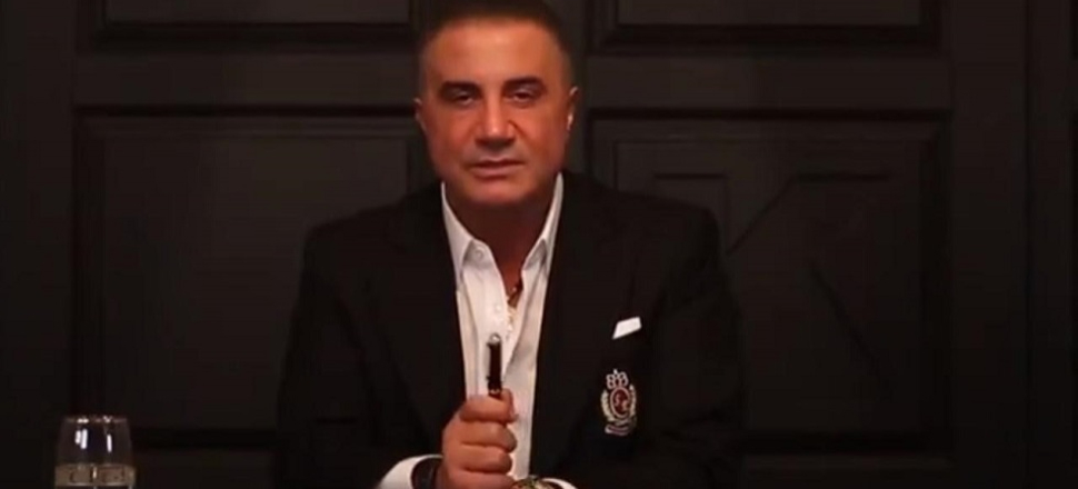 "Bakkala, manava, kasaba ruhsatlı silah verilsin!"