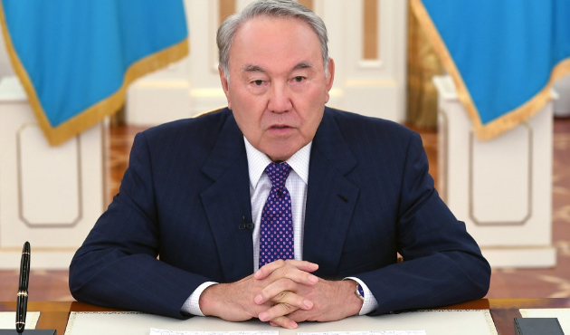 Nazarbayev görevinden istifa etti!