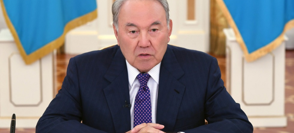 Nazarbayev görevinden istifa etti!