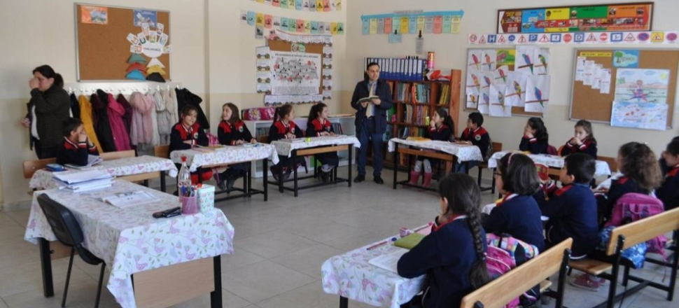 Kars'ta Kaymakam Abdil Koç, öğrencilerle buluştu