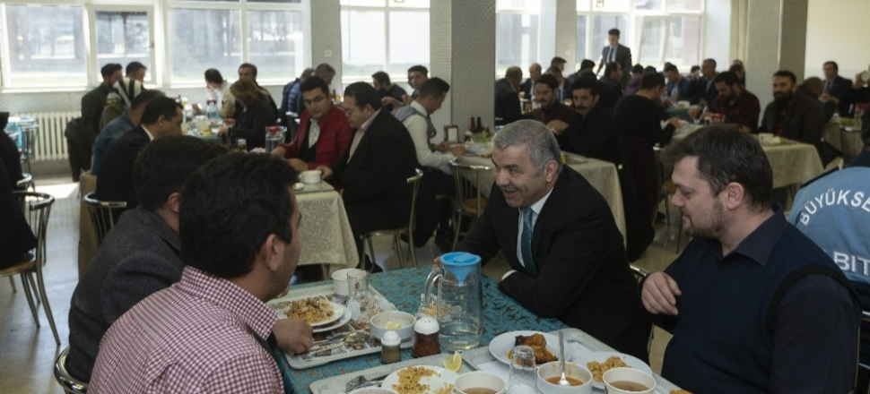 Kayseri'de Başkan Mustafa Çelik’ten belediye personeline duygusal veda