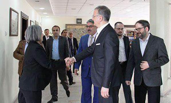 ''Ekrem Dumanlı Kışanak'a kullanışlı isimlerin listesini verdi!''