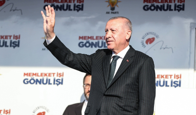 "Önce gidip bu milletin tarihini öğrenin!"
