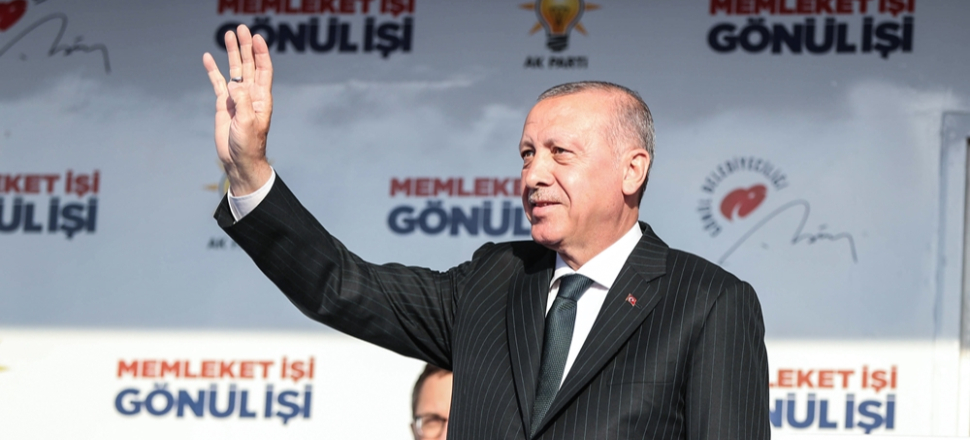 "Önce gidip bu milletin tarihini öğrenin!"