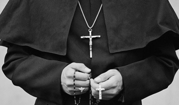 'Pedofil papazlara bilerek görev verildi' iddiası