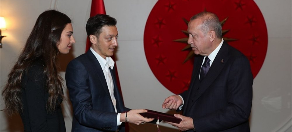 Alman siyasilerden Mesut Özil'e Erdoğan tepkisi!