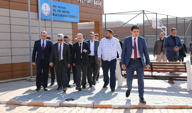 Hatay'da Vali Rahmi Doğan Reyhanlı Eğitim Köyü’nü ziyaret etti