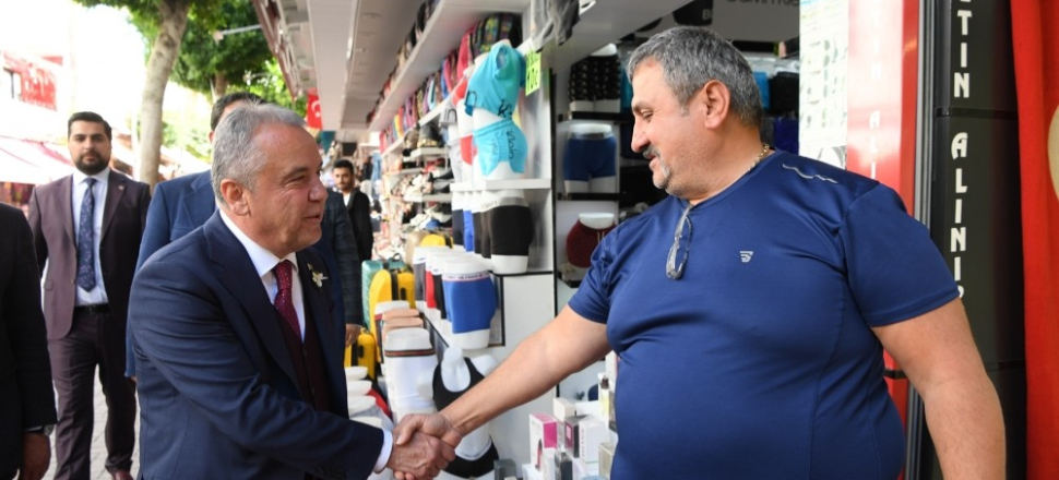 Antalya'da Başkan adayı Muhittin Böcek’ten Alanya çıkarması