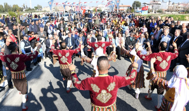 Mersin'de Burhanettin Kocamaz: "Ayinesi iştir kişinin lafa bakılmaz”