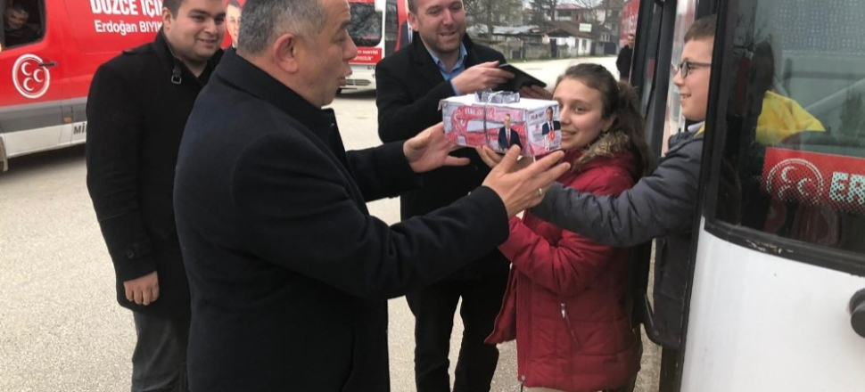 Düzce'de Başkan Adayı Erdoğan Bıyık’a en anlamlı hediye