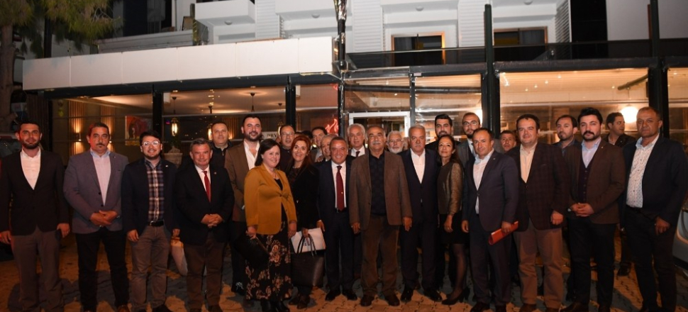 Antalya'da Muhittin Böcek, Alanyalı turizmcilerle buluştu