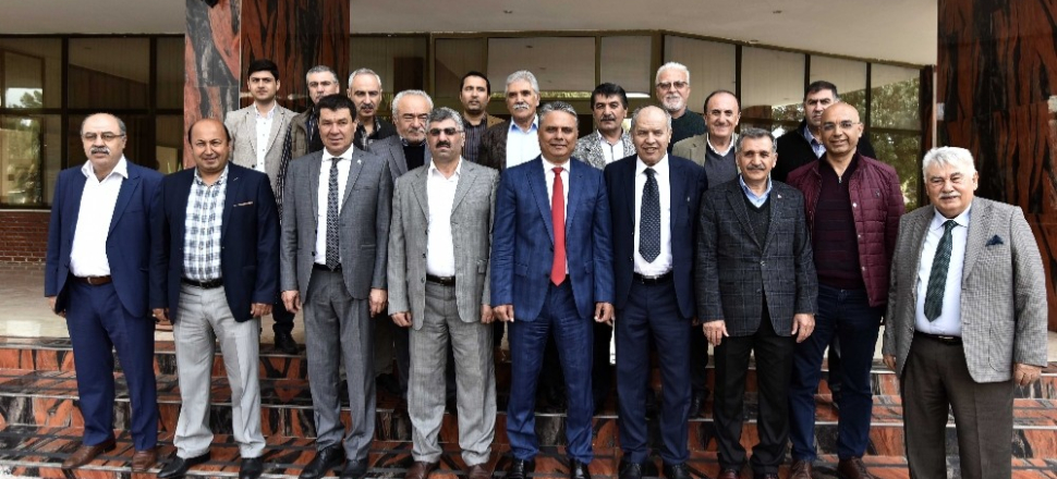 Antalya'da Başkan Ümit Uysal, ‘Helal etmeyeceğiniz yere paranızı harcamadık’
